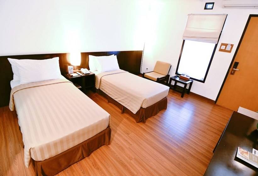 Fotos del hotel Gumilang Regency  By Gumilang Hospitality:  8