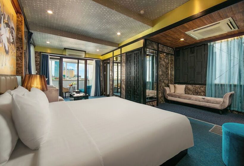 Ja Cosmo Hotel And Spa