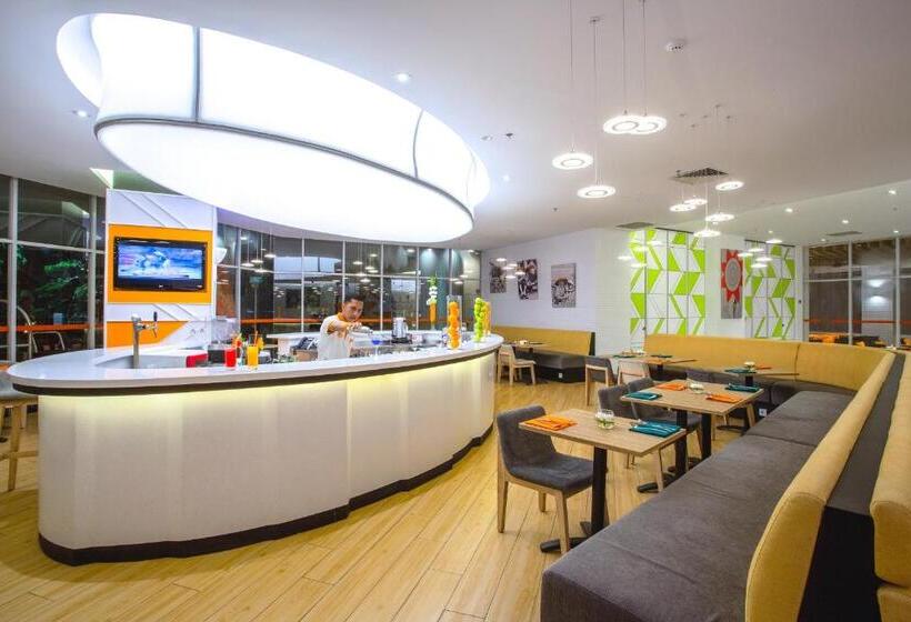 Harris Hotel And Conventions Kelapa Gading Jakarta