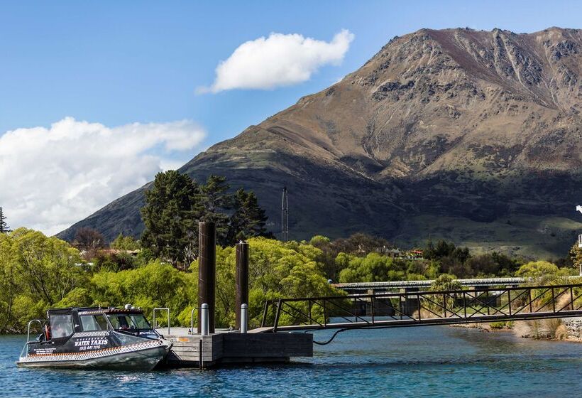 هتل Hilton Queenstown Resort And Spa