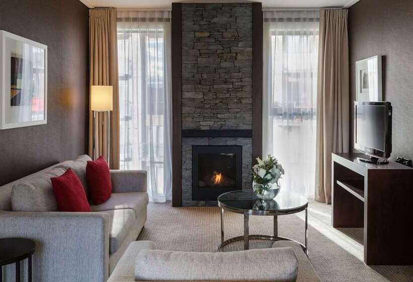 هتل Hilton Queenstown Resort & Spa
