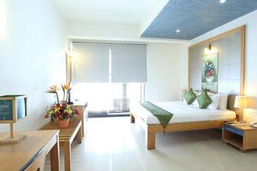 Fotos del hotel Isis Suites:  7