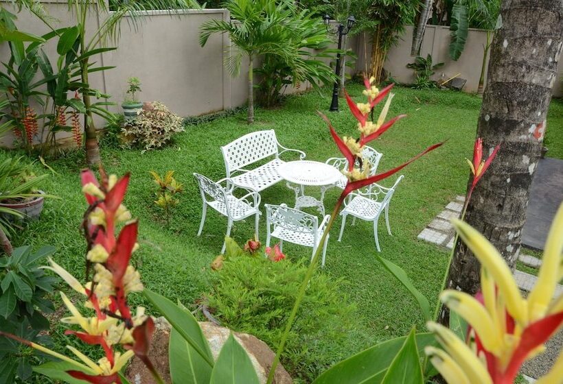 هتل Lavendish Beach Resort