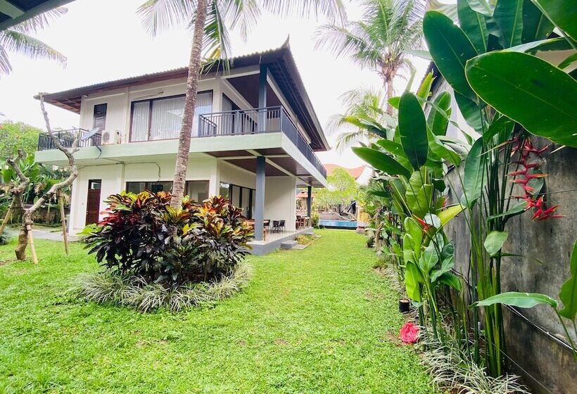 Fotos del hotel Putri Ayu Cottages:  26