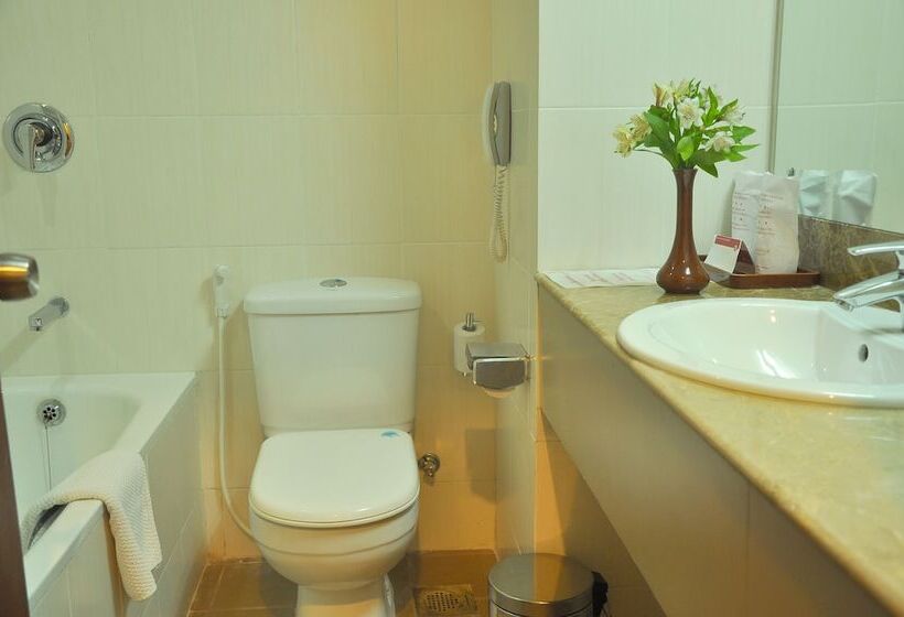 هتل Ramada Katunayake