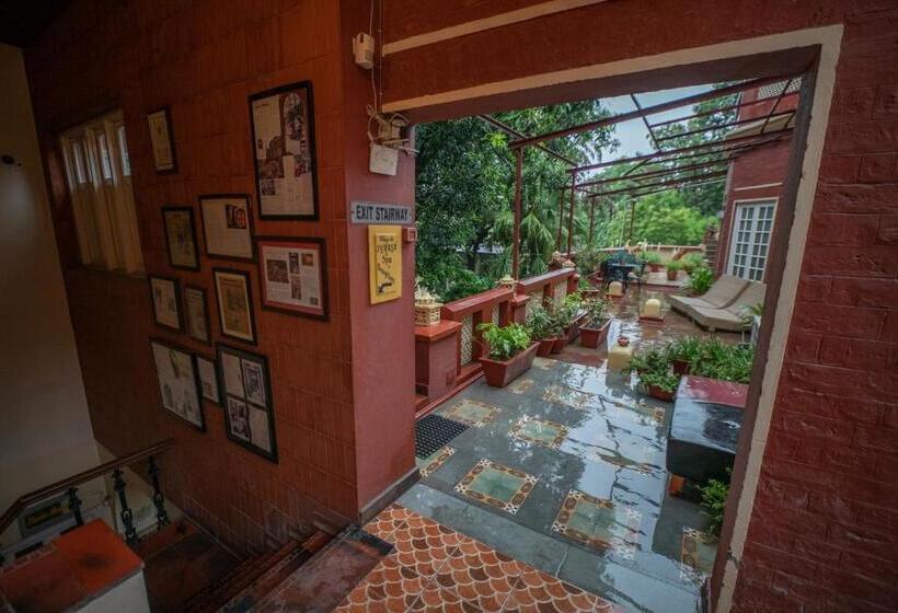 هتل Ranjit S Svaasa Amritsar