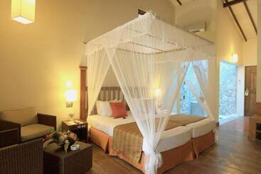 هتل Siddhalepa Ayurveda Resort All Meals Ayurveda Treatment And Yoga
