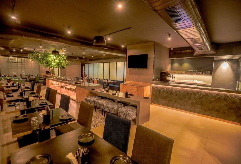 هتل Somerset Greenways Chennai