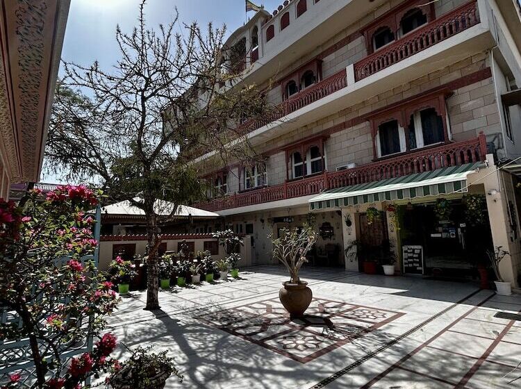 Fotos del hotel Suryaa Villa Jaipur A City Centre Heritage Haveli:  12