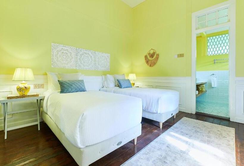 هتل Temple Tree Resort