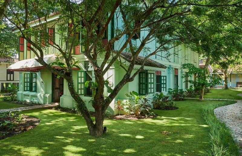 هتل Temple Tree Resort