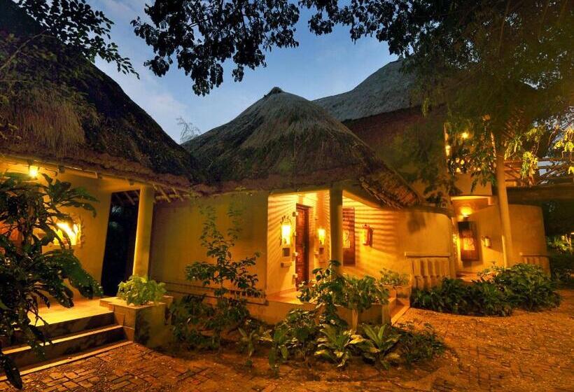 Fotos del hotel Vedic Village Spa Resort:  28