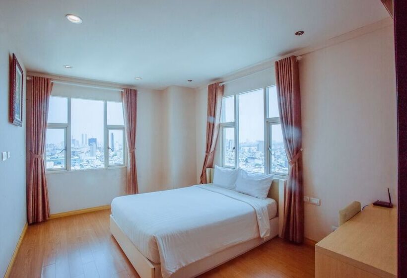 Fotos del hotel Vinh Trung Plaza Apartment &:  8