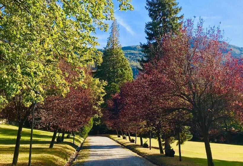 تختخواب و صبحانه Au Coin Du Chateau