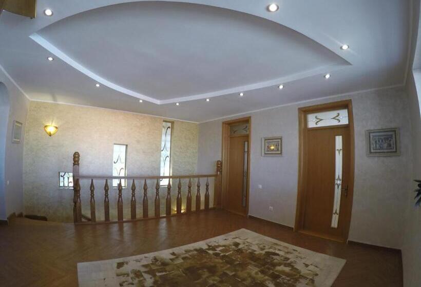 تختخواب و صبحانه Casa Edwin