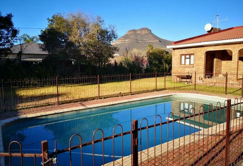 פנסיון The Graaff Reinet Suites