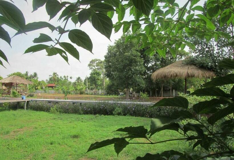 استراحتگاه Baan Thung Home Stay