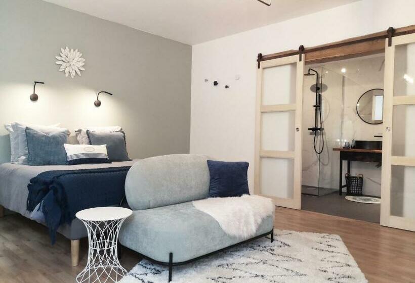 Bed and Breakfast Aux Champés