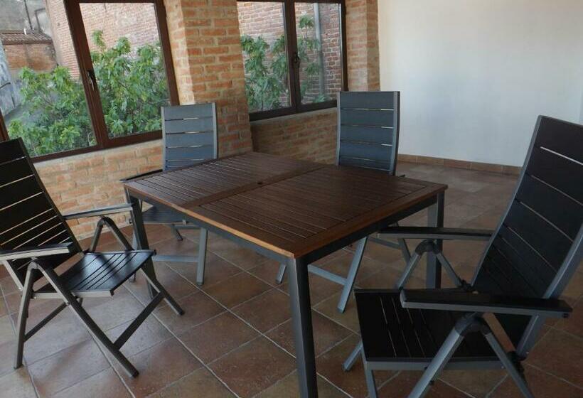مبيت وإفطار Domus Amica