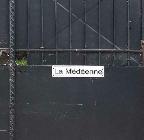 住宿加早餐  La Médéenne
