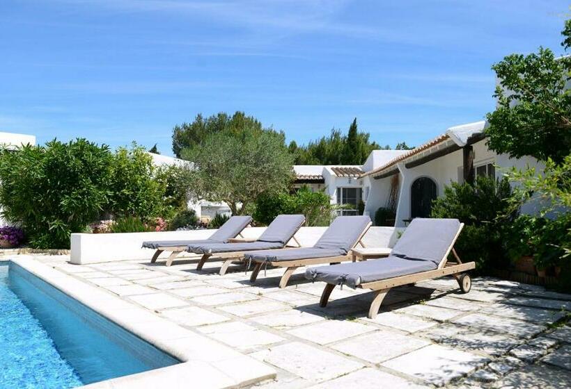 تختخواب و صبحانه Maison L Etrier