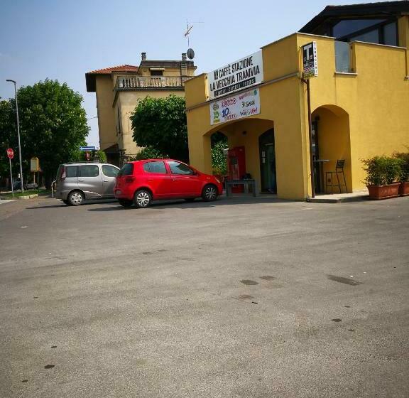 ペンション La Stazione Camere Caffè