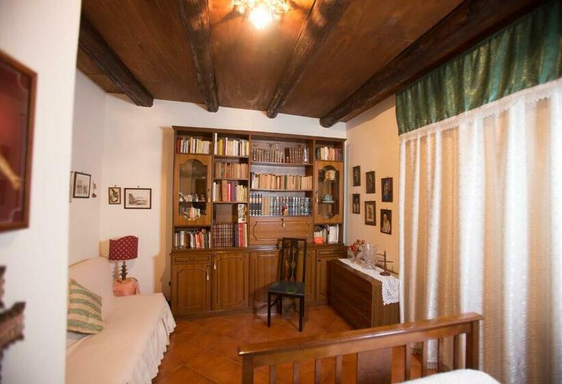 تختخواب و صبحانه La Via Dei Presepi