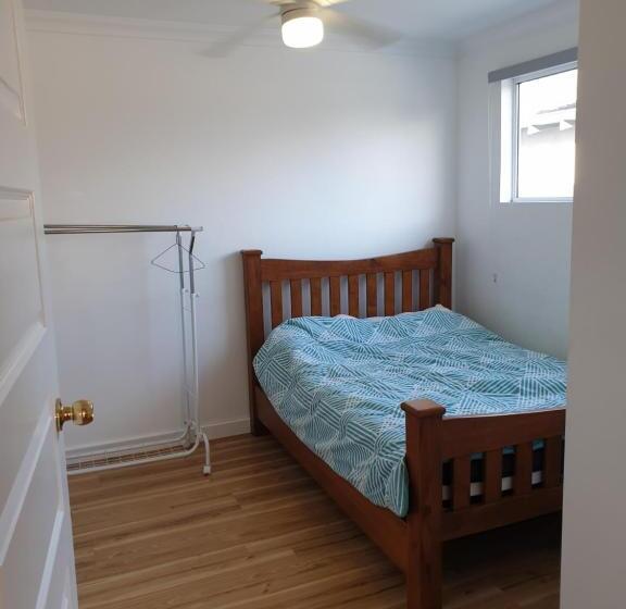 پانسیون Dianella Budget Rooms Happy Place To Stay