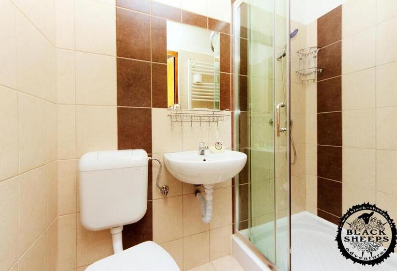 旅馆 Penzion Black Sheeps Adventures