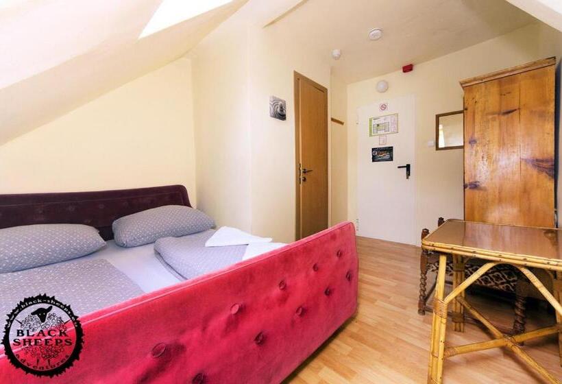 旅馆 Penzion Black Sheeps Adventures