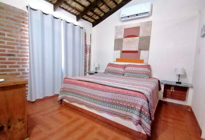 هاستل Sukasa Bungalows