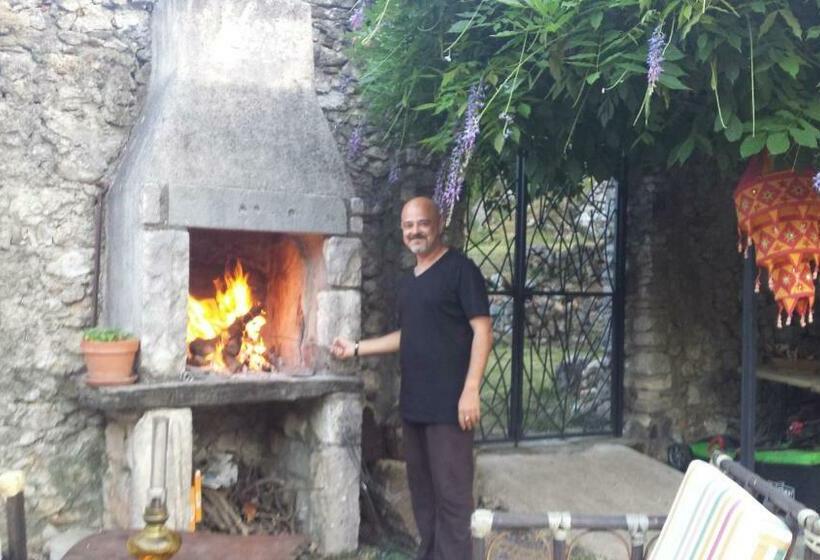 Bed and Breakfast Mas De Lunet
