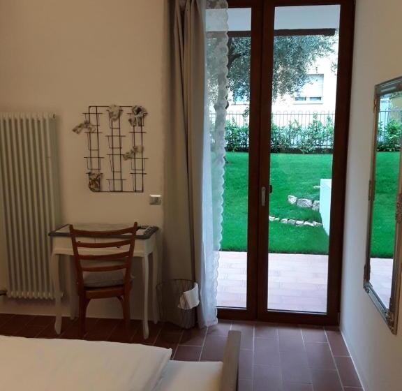 تختخواب و صبحانه Villa Degli Olivi Relais