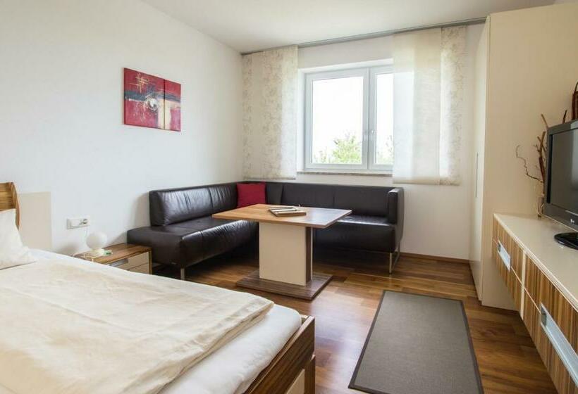 ホテル Ferienhof Neundlinger