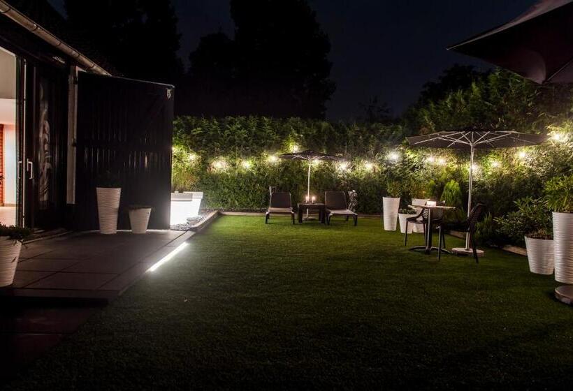 هتل Luxexcellent Super Suite