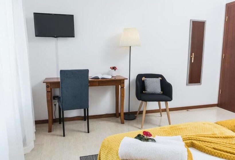 پانسیون Areal De Santa Bárbara Guest House