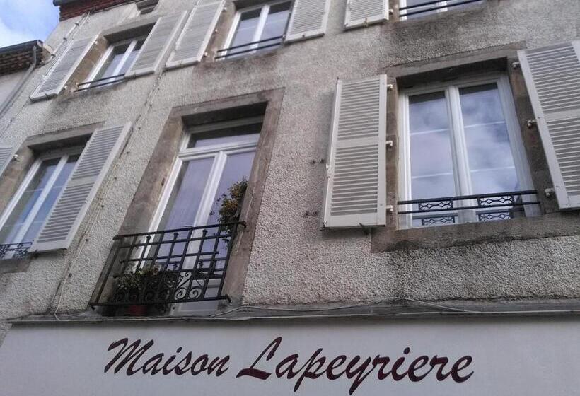 تختخواب و صبحانه Maison Lapeyriere