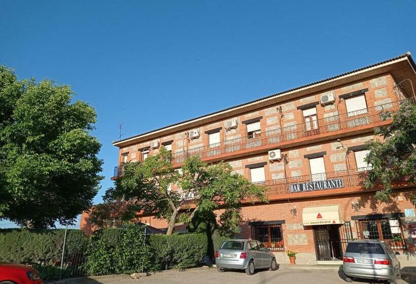 بنسيون Hostal Gran Capitán