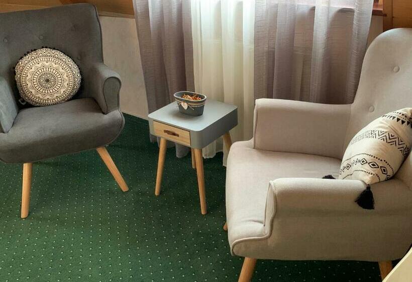 ペンション Rebstöckel