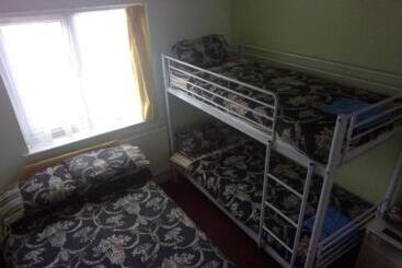 هتل Myroomz Golden Strand