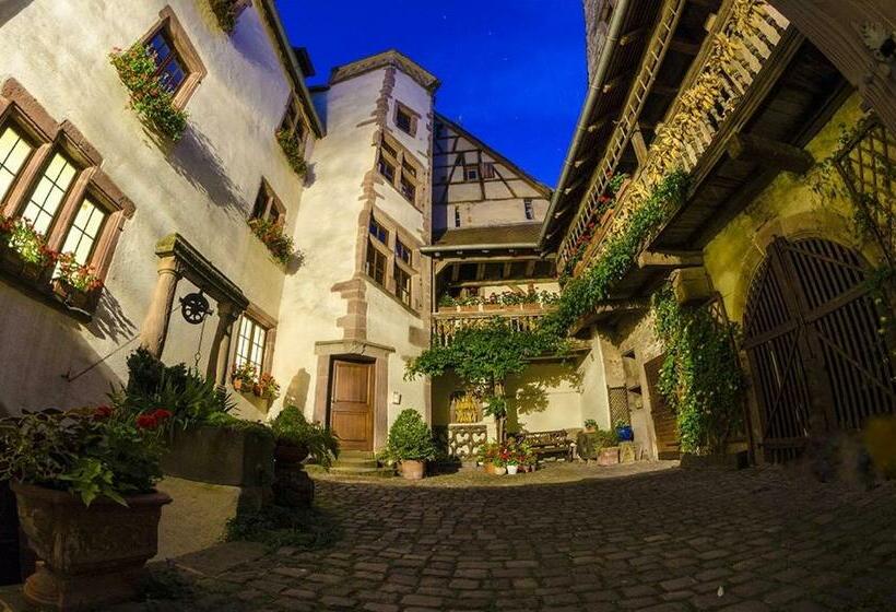 تختخواب و صبحانه Adrihof à Riquewihr, Cour De L Abbaye D Autrey