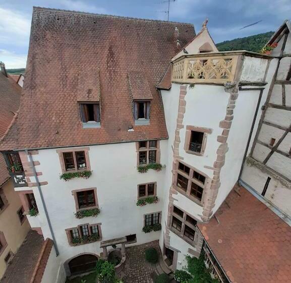 تختخواب و صبحانه Adrihof à Riquewihr, Cour De L Abbaye D Autrey