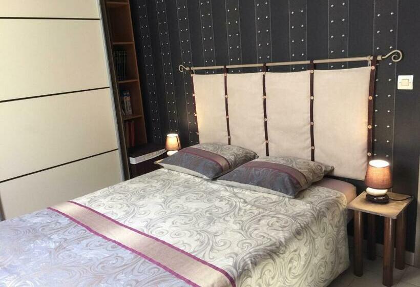 ベッドアンドブレックファースト Chambre D Hôte  Le Ponant