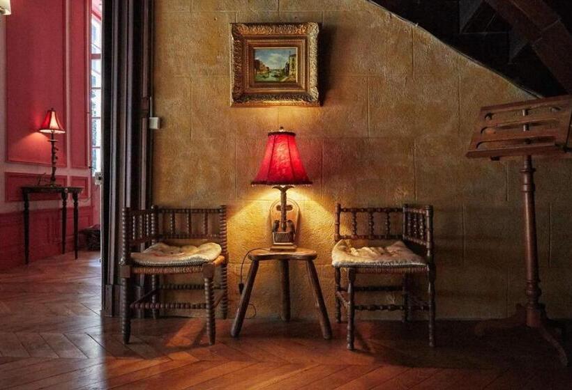 تختخواب و صبحانه Chateau De La Grand Maison