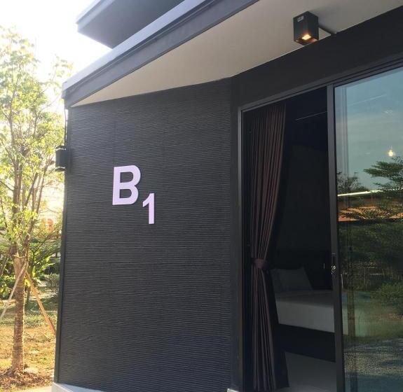 پانسیون The Loft Resort Kabin Buri