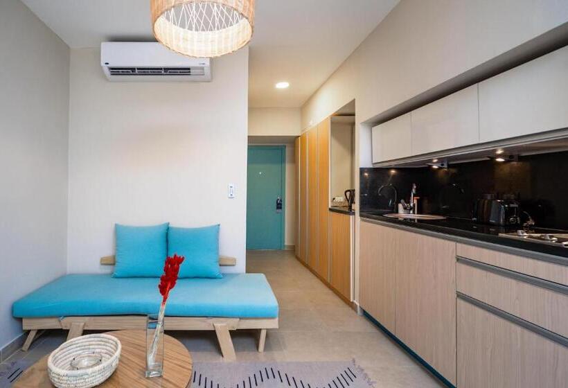 Redcon Suites