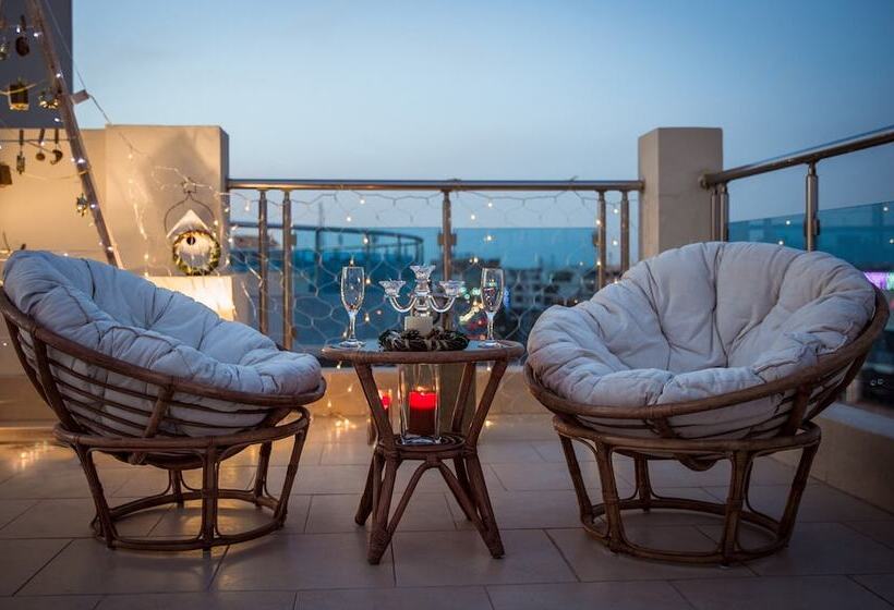 Redcon Suites