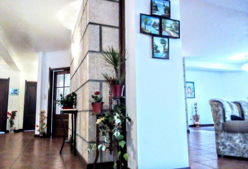 مبيت وإفطار Casa Vale Do Rio Ovil