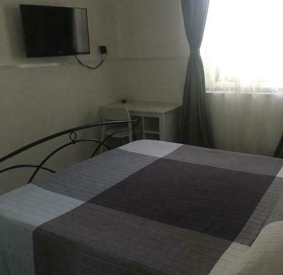 پانسیون Aeroporto Bellini Rooms