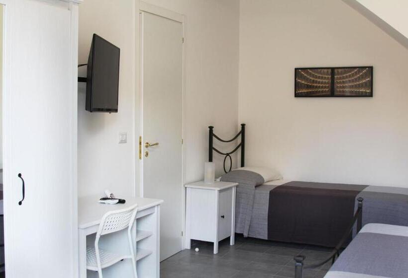 پانسیون Aeroporto Bellini Rooms